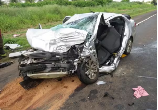 Homem morre após colisão frontal entre carreta e carro na Rodovia Comandante João Ribeiro de Barros, em Dracena