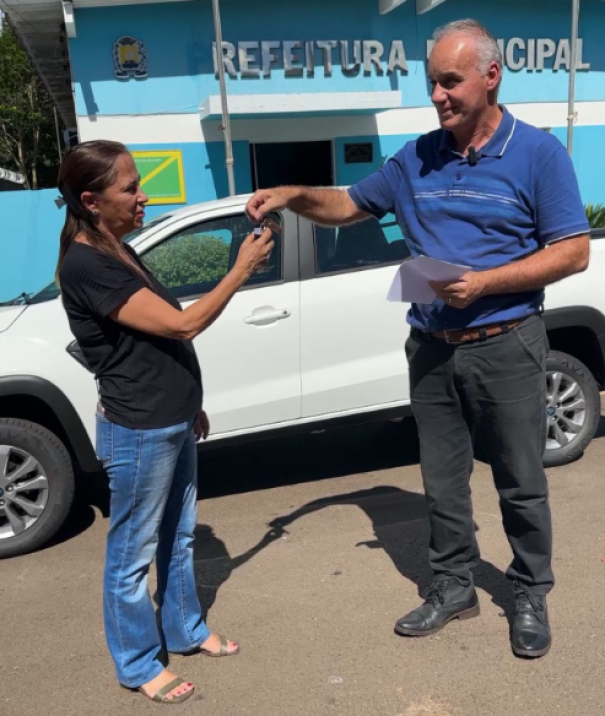 Prefeitura de Sagres recebe novo veículo e equipamentos comprados com recursos de emenda do Senador Marcos Pontes 