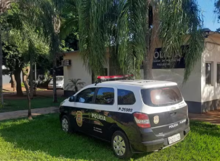 Tutor investigado por maus-tratos a cachorro acaba preso por dÃ­vida de pensÃ£o alimentÃ­cia durante depoimento Ã  PolÃ­cia Civil