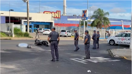 Motociclista morre apÃ³s ser atingido por Ã´nibus na zona sul de MarÃ­lia