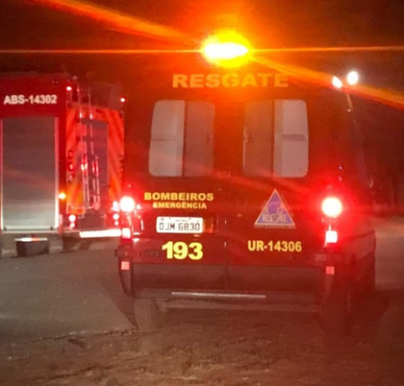 Acidente prÃ³ximo da mata da Santana em FlÃ³rida Paulista