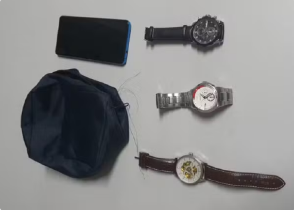 Após furtar celular e relógios de pulso de vizinha, homem tenta se esconder atrás de árvore, mas é preso em Presidente Prudente