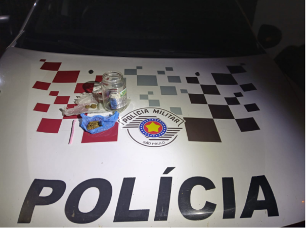 Polícia Militar prende homem por porte de drogas em Salmourão