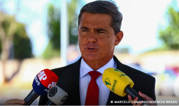 General diz que visitou acampamento golpista como cidadão