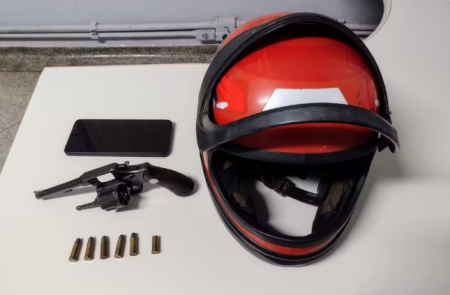 Armado com revÃ³lver, adolescente de 16 anos rouba aparelho celular na Avenida Washington Luiz e acaba apreendido em Presidente Prudente