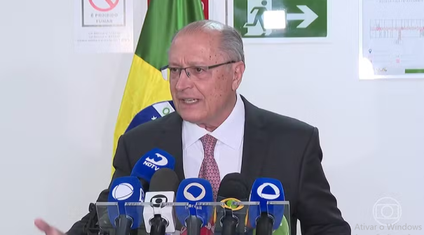 Tarifaço: governo diz buscar diálogo sem 'contaminação política ou ideológica'