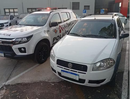 PolÃ­cia Militar recupera veÃ­culo furtado em Panorama