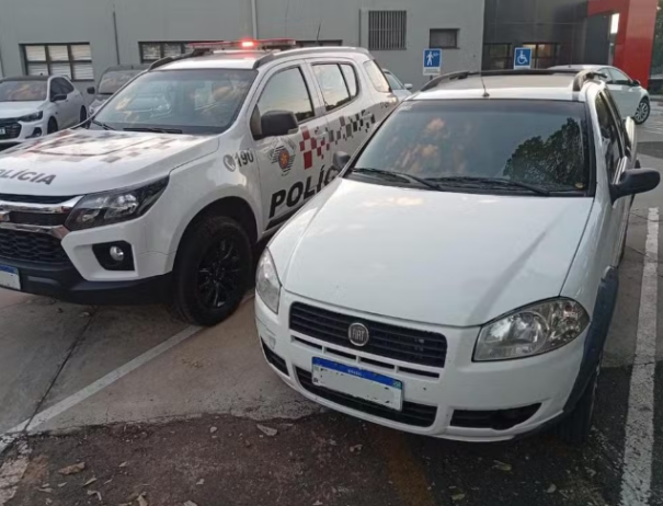 Polícia Militar recupera veículo furtado em Panorama