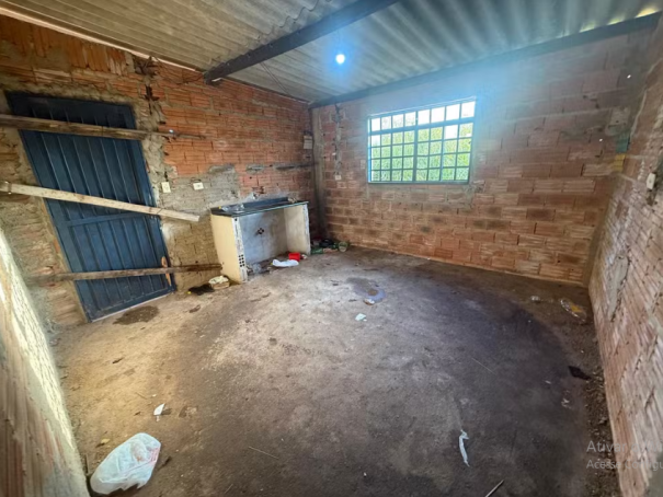 Polícia investiga pais suspeitos de manter filho em cárcere privado em casa abandonada ainda em construção, em Presidente Prudente