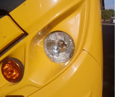 Ãnibus escolares sÃ£o vandalizados durante a madrugada em Indiana