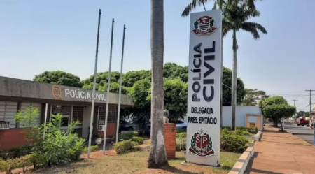 ApÃ³s atear fogo em quintal e desentendimento, mulher Ã© presa por descumprimento de medida protetiva em Presidente EpitÃ¡cio