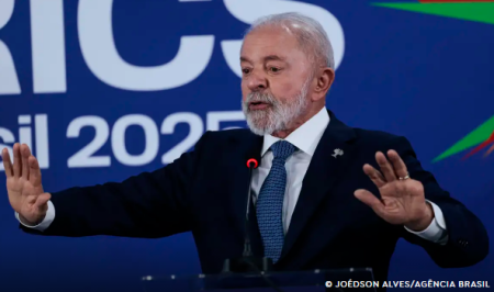Lula diz que Brics seguirÃ¡ discutindo alternativas ao dÃ³lar