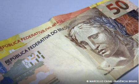 Caixa libera abono salarial para nascidos em setembro e outubro