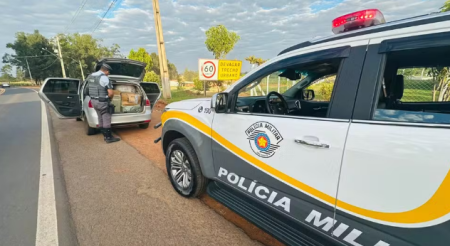 FiscalizaÃ§Ã£o apreende carga sem documentaÃ§Ã£o fiscal avaliada em R$ 10 mil na Rodovia JÃºlio Budiski, em Alfredo Marcondes