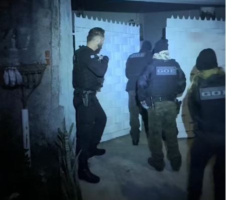 OperaÃ§Ã£o cumpre mandado de busca contra grupo que desviava cargas de milho e soja em IepÃª