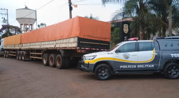 Caminhoneiro é preso por furto de carga de quase 50 toneladas de soja no interior de SP