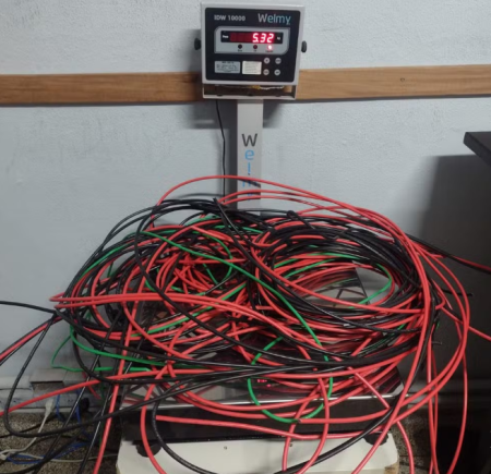 Homem Ã© preso em flagrante ao furtar mais de 5kg de fios de cobre em posto de combustÃ­veis, em Presidente Prudente