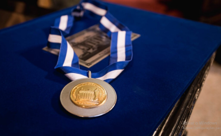 CÃ¢mara de Osvaldo Cruz realiza SessÃ£o Solene para entrega das Medalhas Tiradentes