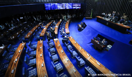 Senado segue CÃ¢mara e tambÃ©m derruba decreto do IOF