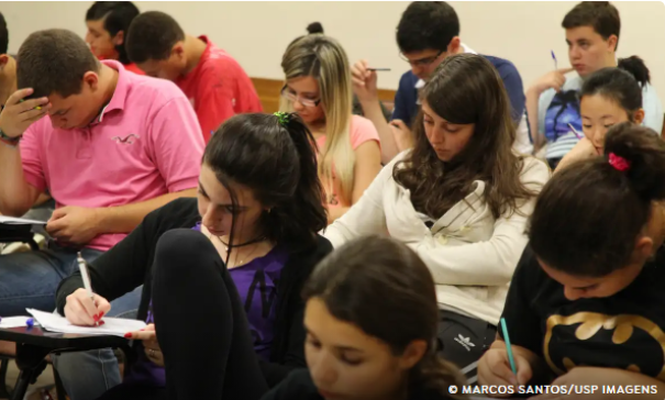 Inscrições para concorrer às bolsas do Prouni começam nesta segunda