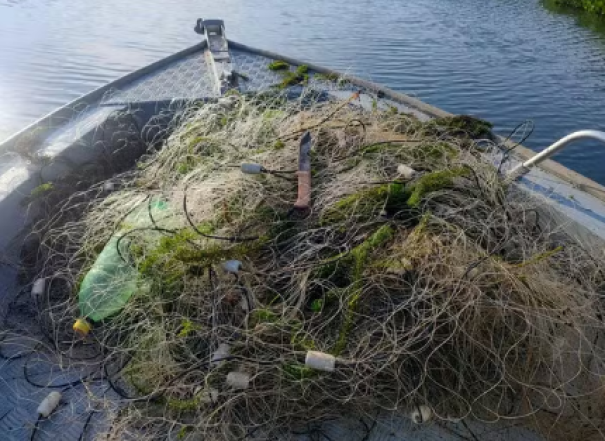 Em policiamento náutico, redes de pesca são apreendidas no Rio Paraná, em Panorama