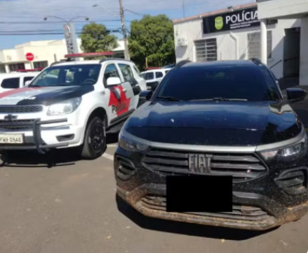 Carro produto de furto Ã© identificado por radar e apreendido na Rodovia Raposo Tavares em Santo AnastÃ¡cio