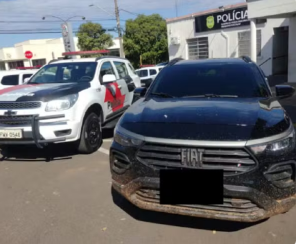 Carro produto de furto é identificado por radar e apreendido na Rodovia Raposo Tavares em Santo Anastácio