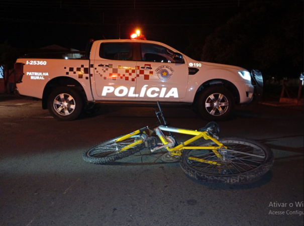 Menores de idade que ocupavam uma bicicleta sofreram acidente com carro em Osvaldo Cruz