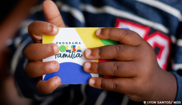 Caixa paga Bolsa Família a beneficiários com NIS de final 4
