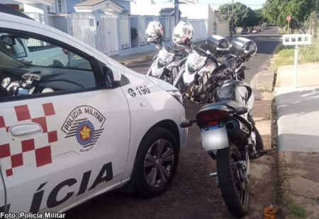 Motocicleta suspeita de ser âdublÃªâ Ã© apreendida em TupÃ£ (SP)