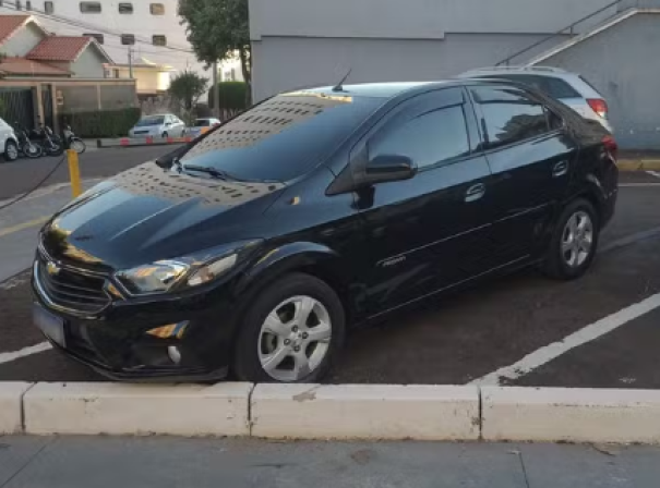 Ao abastecer veículo ‘dublê’, homem é preso por receptação em Presidente Prudente