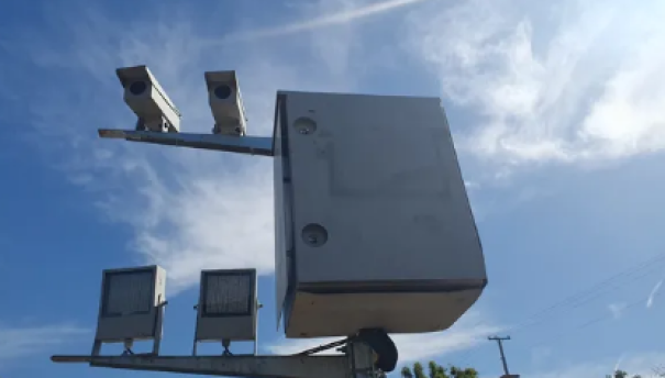 Radar instalado na Rodovia Comandante João Ribeiro de Barros passa por verificação metrológica, nesta quinta-feira, em Pacaembu