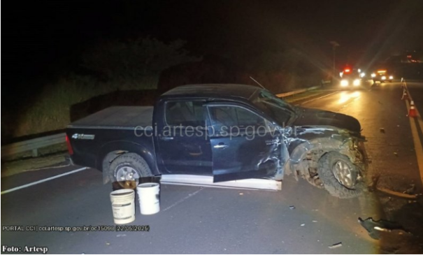 Acidente fere três pessoas e interdita parcialmente a rodovia SP-294 em Tupã