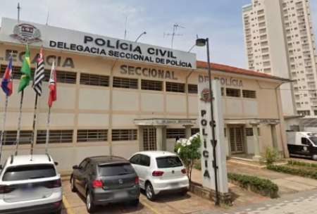 PolÃ­cia aguarda laudo da morte de mÃ£e de menina achada ao lado do corpo jÃ¡ em decomposiÃ§Ã£o: 'NÃ£o havia sinais de violÃªncia', diz delegado