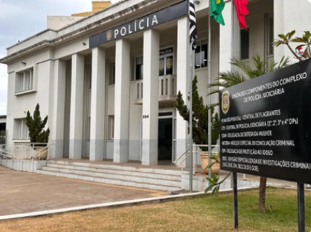 Jovem morre ao ser baleado dentro de casa em AraÃ§atuba