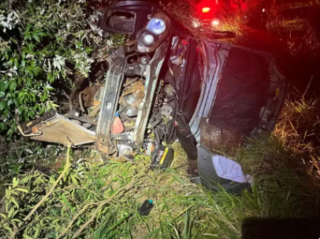 Motorista morre apÃ³s perder controle de picape e cair em ribanceira, em Estrela do Norte