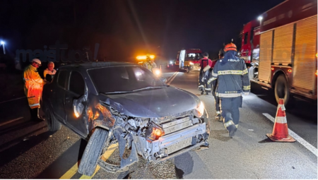 Mulher fica ferida em colisÃ£o na SP-294 em TupÃ£