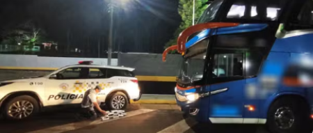 Dupla de bolivianos Ã© presa com 13kg de cocaÃ­na na Rodovia Raposo Tavares, em Presidente Prudente