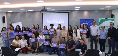 Projeto âImpulsionando Jovens Carreirasâ do Multiplic concluiu a quarta turma