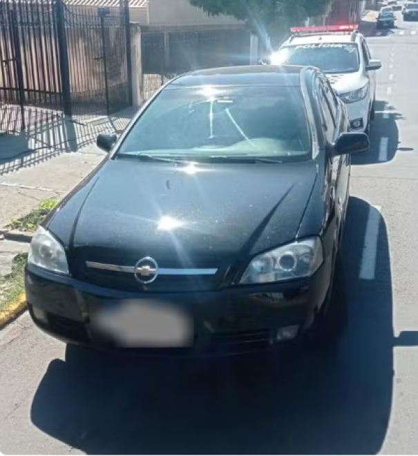 Idoso é encontrado morto dentro de veículo no Centro de Pirapozinho