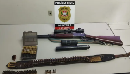 Armas e muniÃ§Ãµes sÃ£o apreendidas em casa de suspeito de violÃªncia domÃ©stica, em Rosana