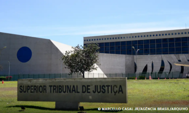 STJ autoriza mudança de registro civil para gênero neutro