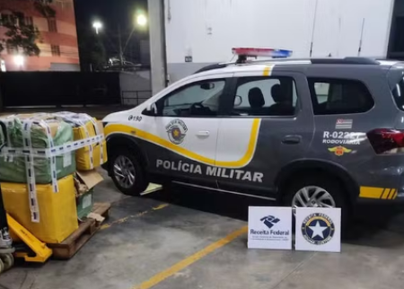 Mercadoria de Ã³culos de grau avaliada em R$ 216 mil Ã© apreendida sem documentaÃ§Ã£o fiscal em Presidente EpitÃ¡cio