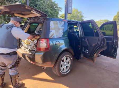 Ao desobedecer sinal de parada, motorista Ã© preso com mais de 500kg de entorpecentes em Rosana