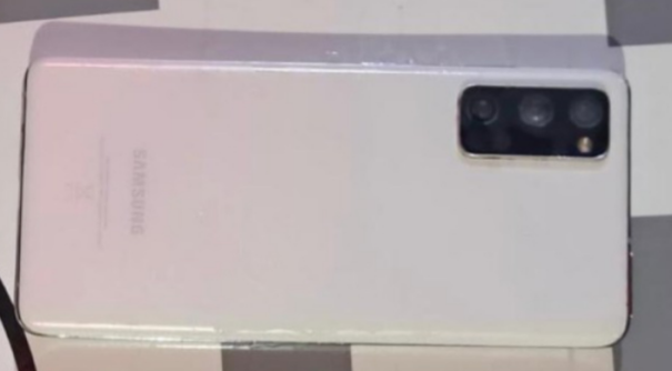 Homem é preso após furtar celular de estabelecimento comercial no centro de Flórida Paulista