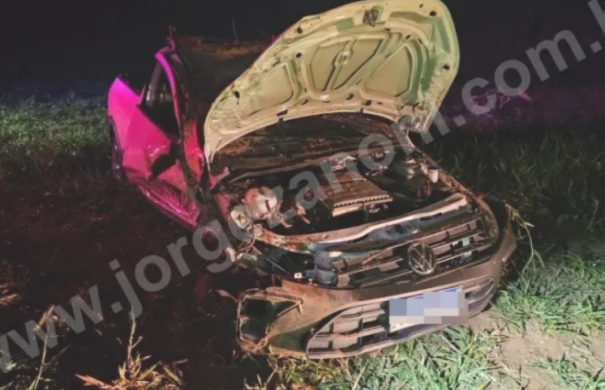 Colisão entre caminhonete e Saveiro deixa dois feridos entre Tupi Paulista e Dracena