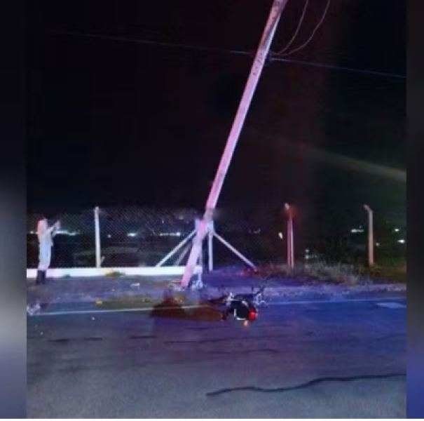 Motociclista fica gravemente ferido após colisão contra poste em Presidente Prudente