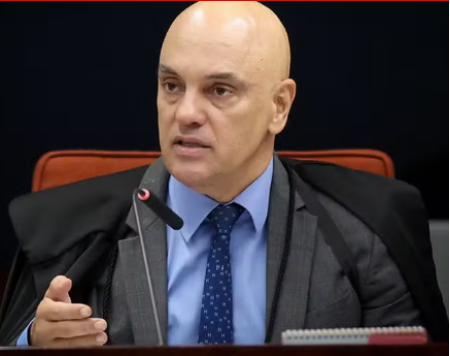 Ministro Moraes vota para manter prisÃ£o preventiva de Jair Bolsonaro no STF