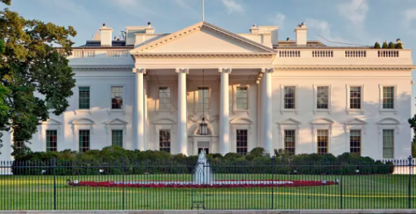 Ataque perto da Casa Branca deixa dois militares feridos