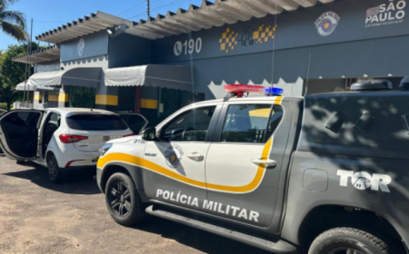 PolÃ­cia RodoviÃ¡ria prende dois homens e recupera carro furtado na SP-294, em Adamantina